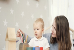 小兒口吃如何糾正？