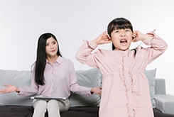 三歲孩子還不會(huì)說(shuō)話是怎么回事？