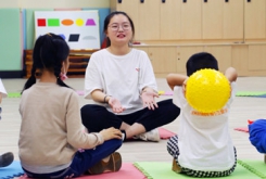 孩子自控力差怎么做感統(tǒng)訓(xùn)練？