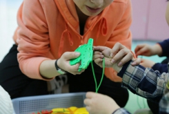 如何培養(yǎng)兒童精細(xì)動(dòng)作能力？