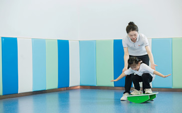 平衡訓(xùn)練、身體協(xié)調(diào)性訓(xùn)練